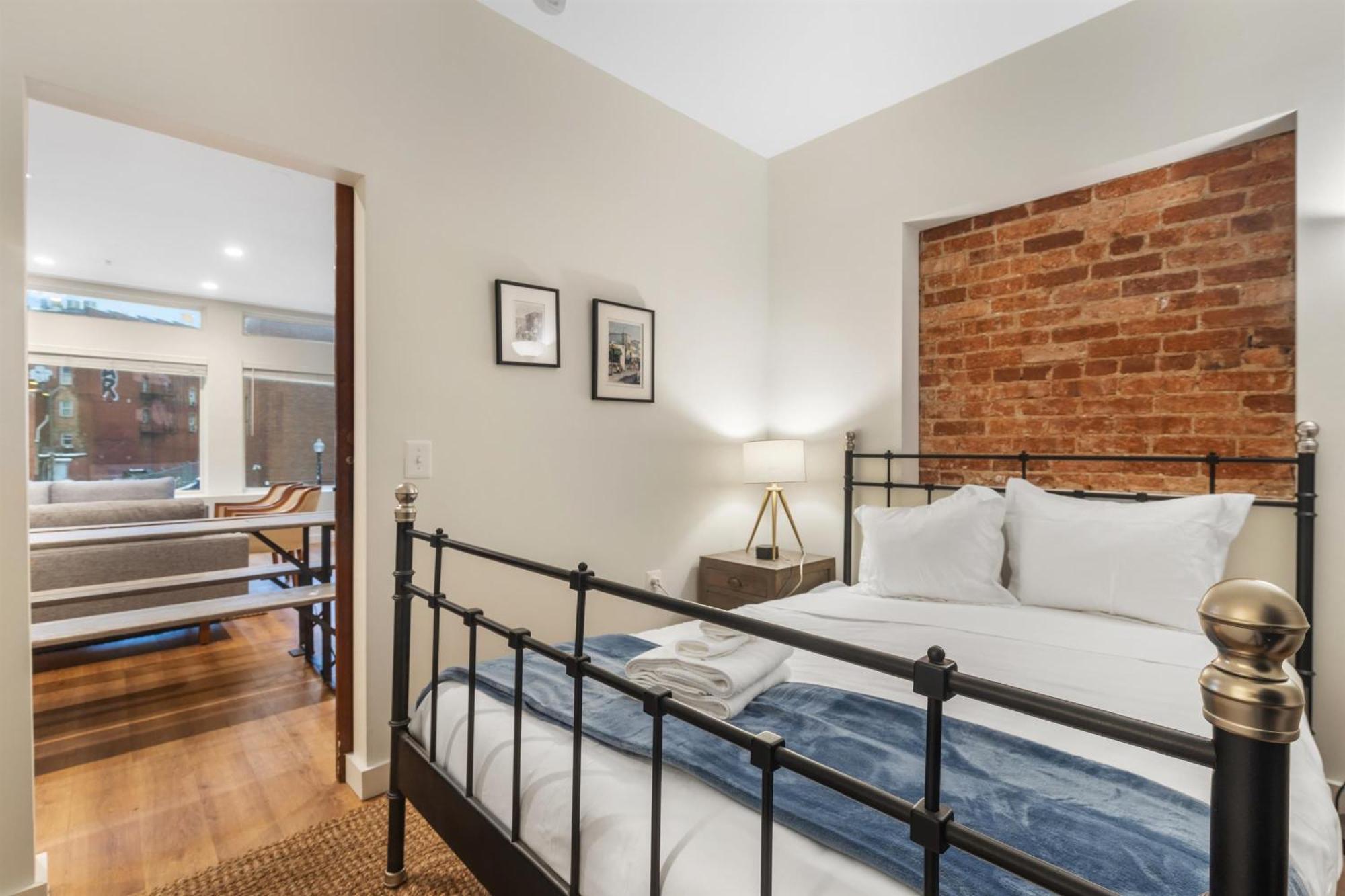 Lovely 1-Br Suite In The Heart Of Adams Morgan 워싱턴 외부 사진